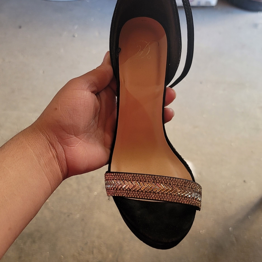 Shoes - Picture 2 of 3